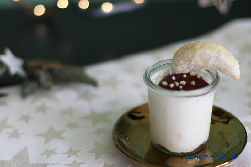 glutenfreie Vanillekipferlcreme_mit goldenem Teller