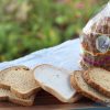 glutenfreies Brot verschiedene Sorten mit Packung_glutenfreie Baeckerei Leo